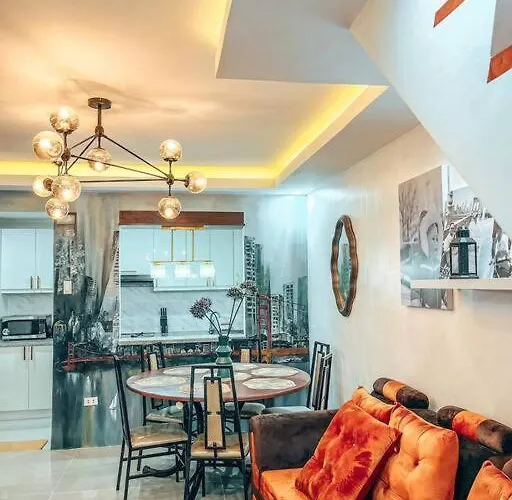 Townhouse With Game Area And Access To Swimming Pool Lägenhet
